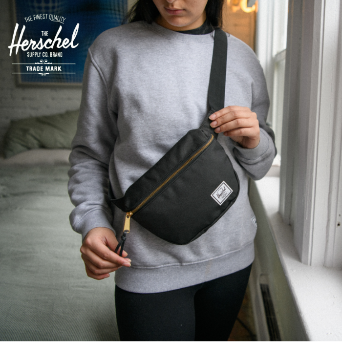 Herschel Supply Co. Pop Quiz Blurry Floral Lunch Box in Black