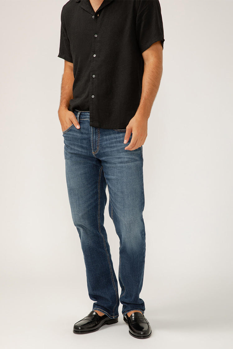 Grayson Classic Straight Leg Jeans - 32