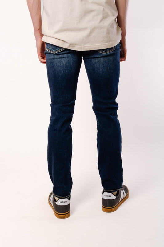 Konrad Slim Straight Jeans