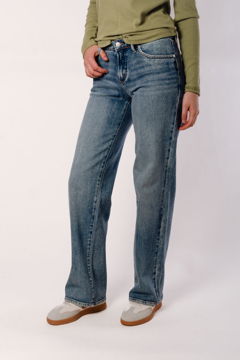 Loose & Low Straight Jeans - 33