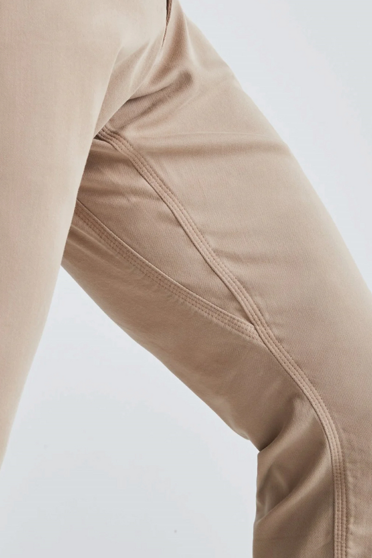 No Sweat Relaxed Taper Jeans