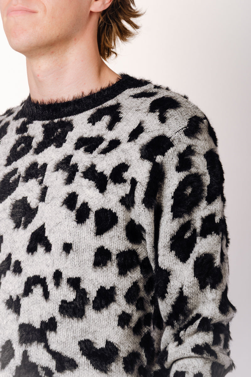 Snow Leopard Sweater - WHT