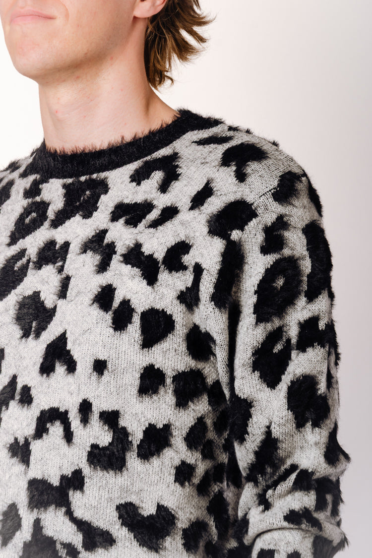 Snow Leopard Sweater - WHT