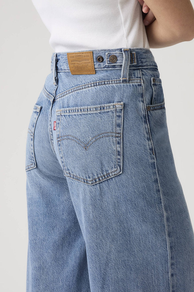 Cinch Wide Leg Lightweight Jeans - 31