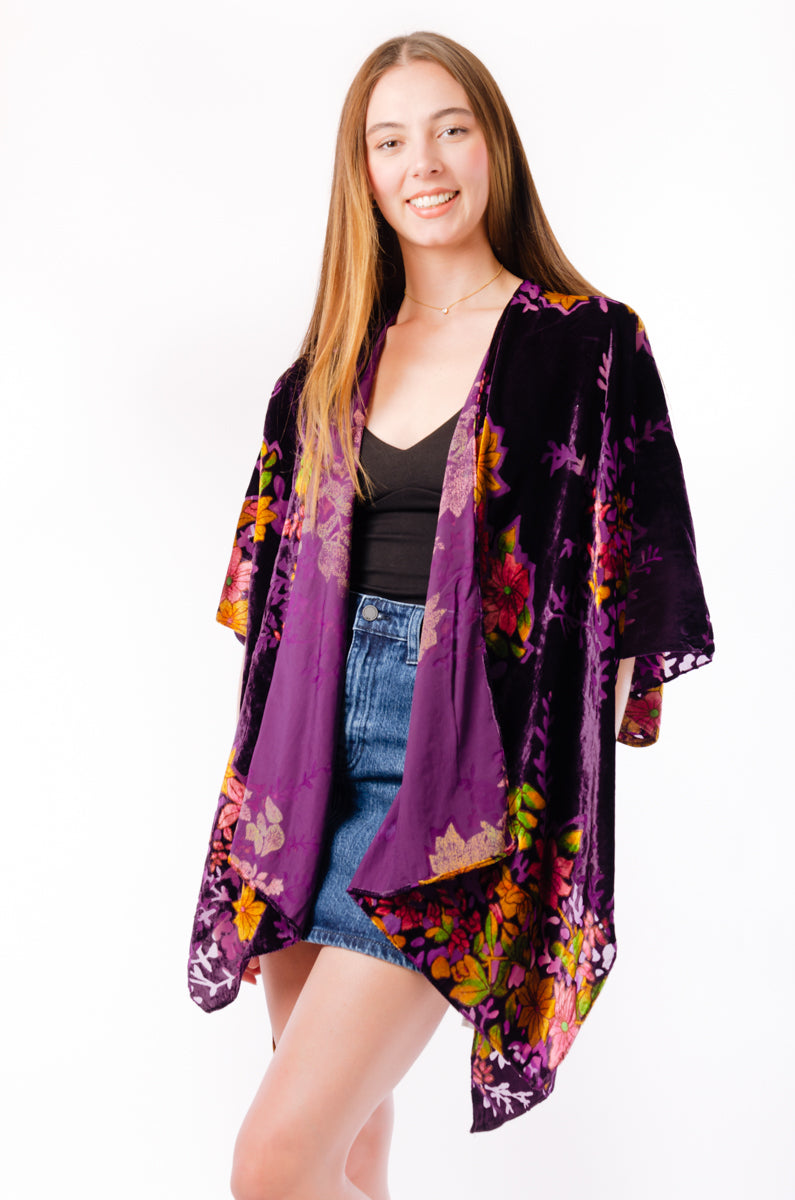 LA Soul Women s Floral Velvet Kimono Below The Belt