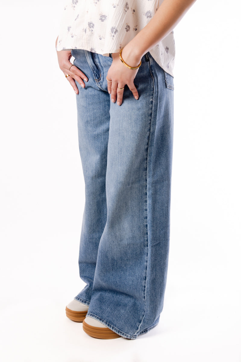 SILVER JEANS Women's Ultra Wide Leg Jeans Below The Belt – Below