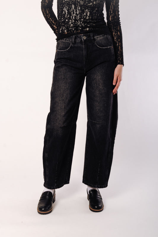 Jacqueline Barrel Leg Jean - VBK