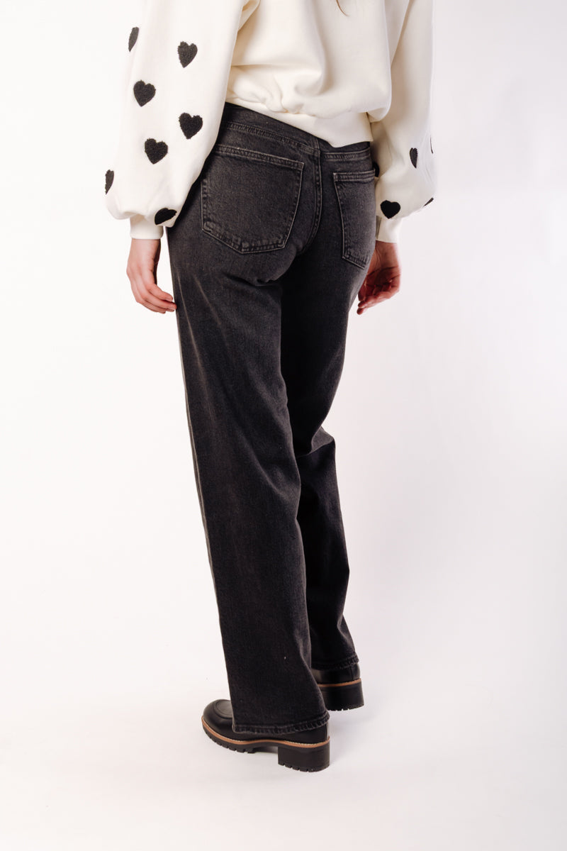 Loose & Low Straight Jeans - 33