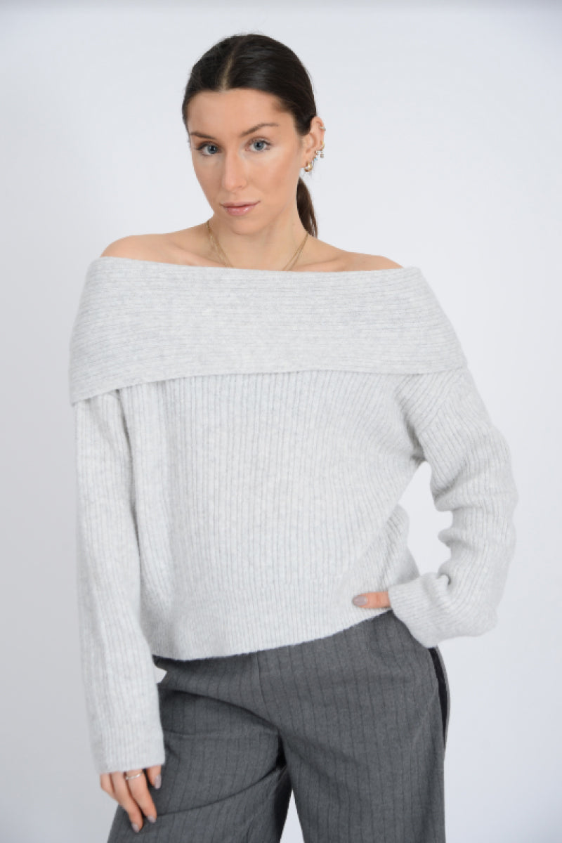 Off-The-Shoulder Sweater - FLT