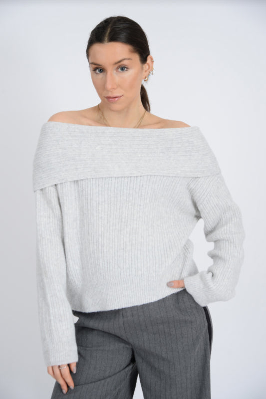 Off-The-Shoulder Sweater - FLT