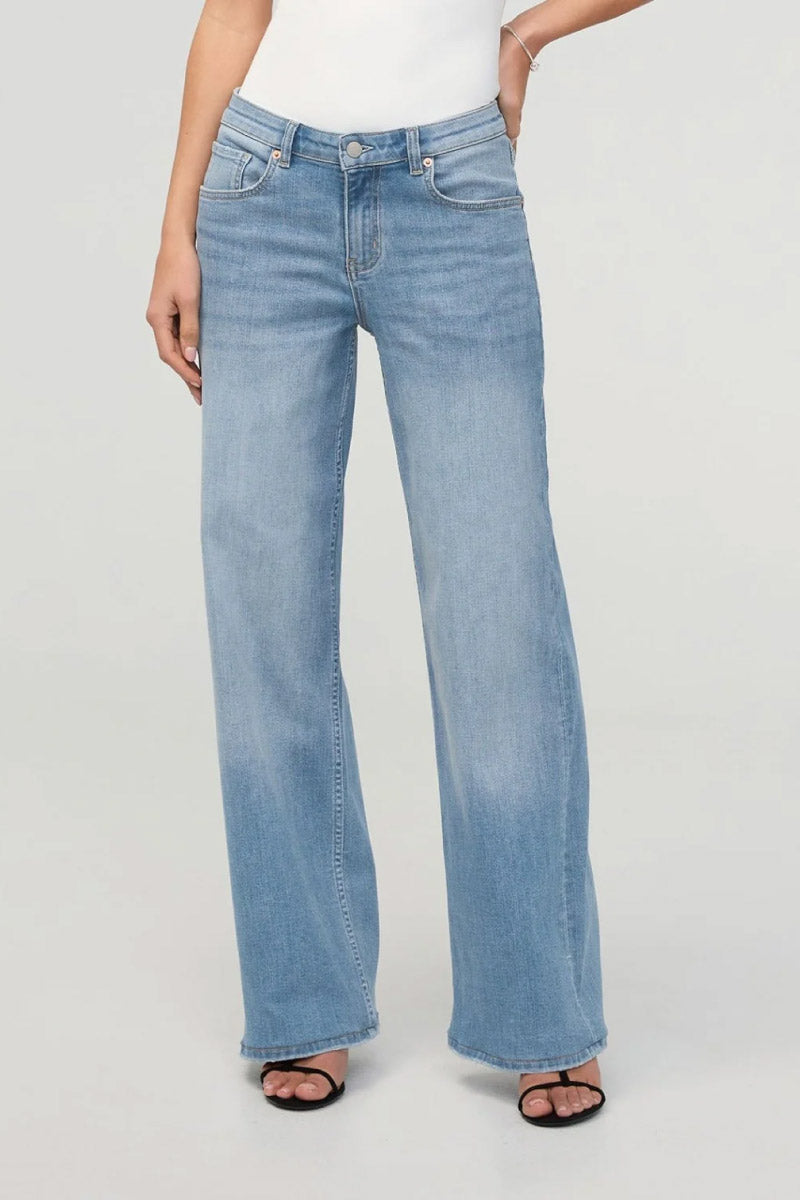 Performance Denim+Mid Rise Loose Straight Jeans - 32