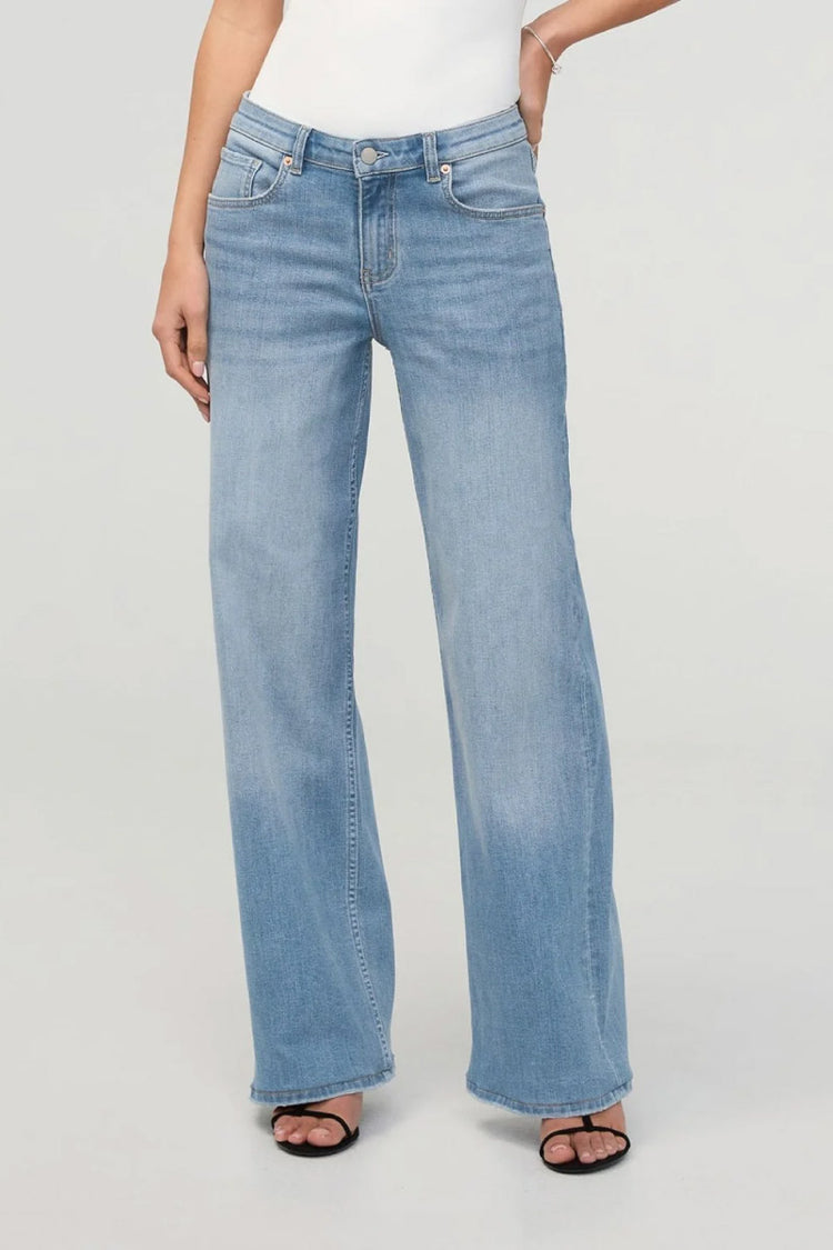 Performance Denim+Mid Rise Loose Straight Jeans - 32