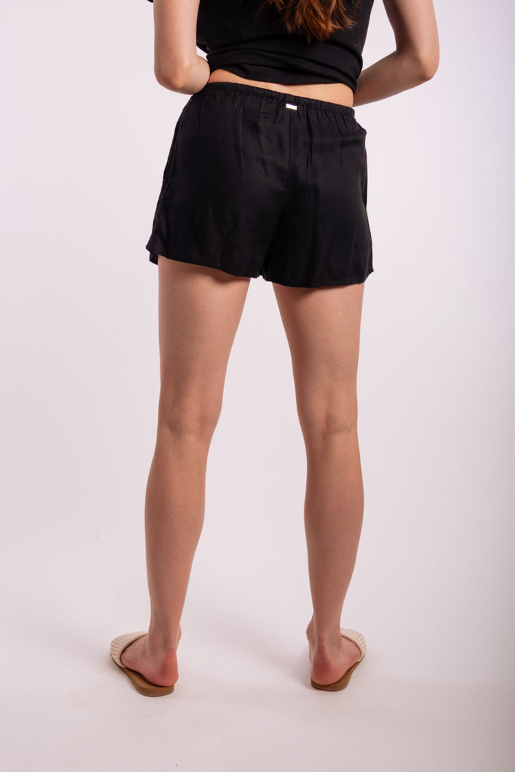 Raya Shorts - BLK