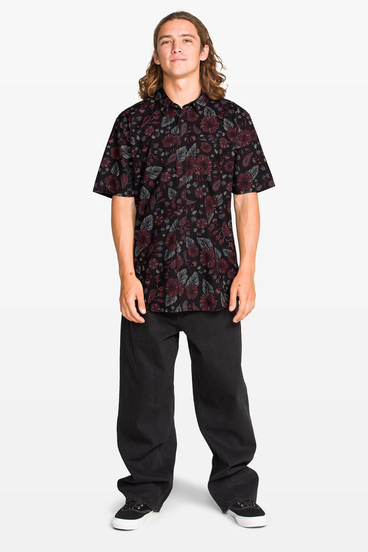 Scaler Stone Woven Short Sleeve Shirt - BLK