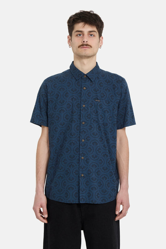 Scaler Stone Woven Short Sleeve - MDB