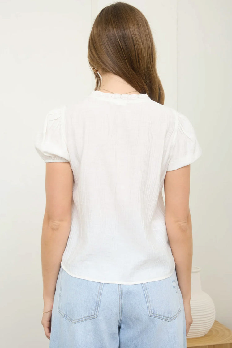 Scallop Lace Puff Top - WHT