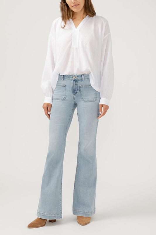 Suki Mid Rise Flare Jeans - 31