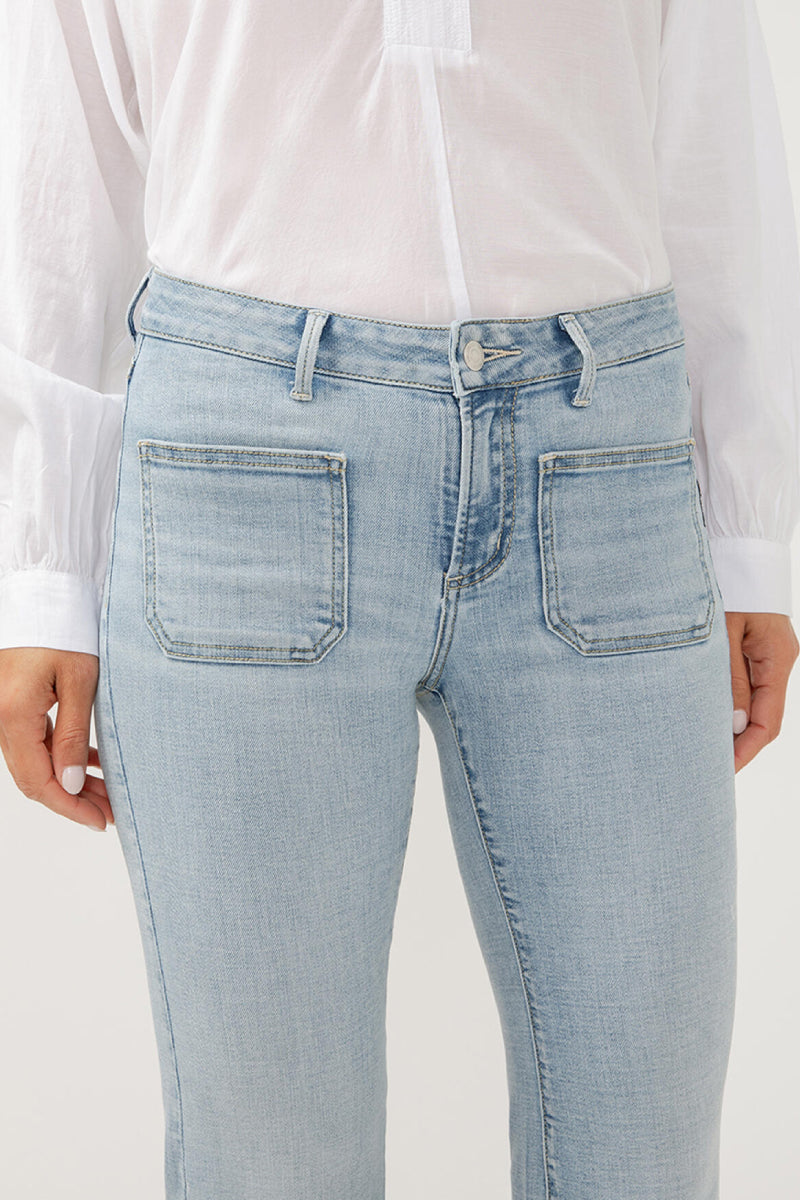 Suki Mid Rise Flare Jeans - 31