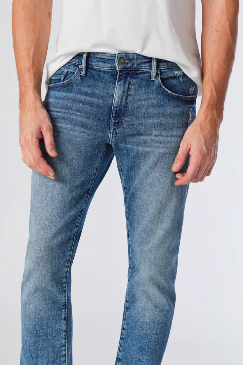 Jake Slim Leg Jeans - 32
