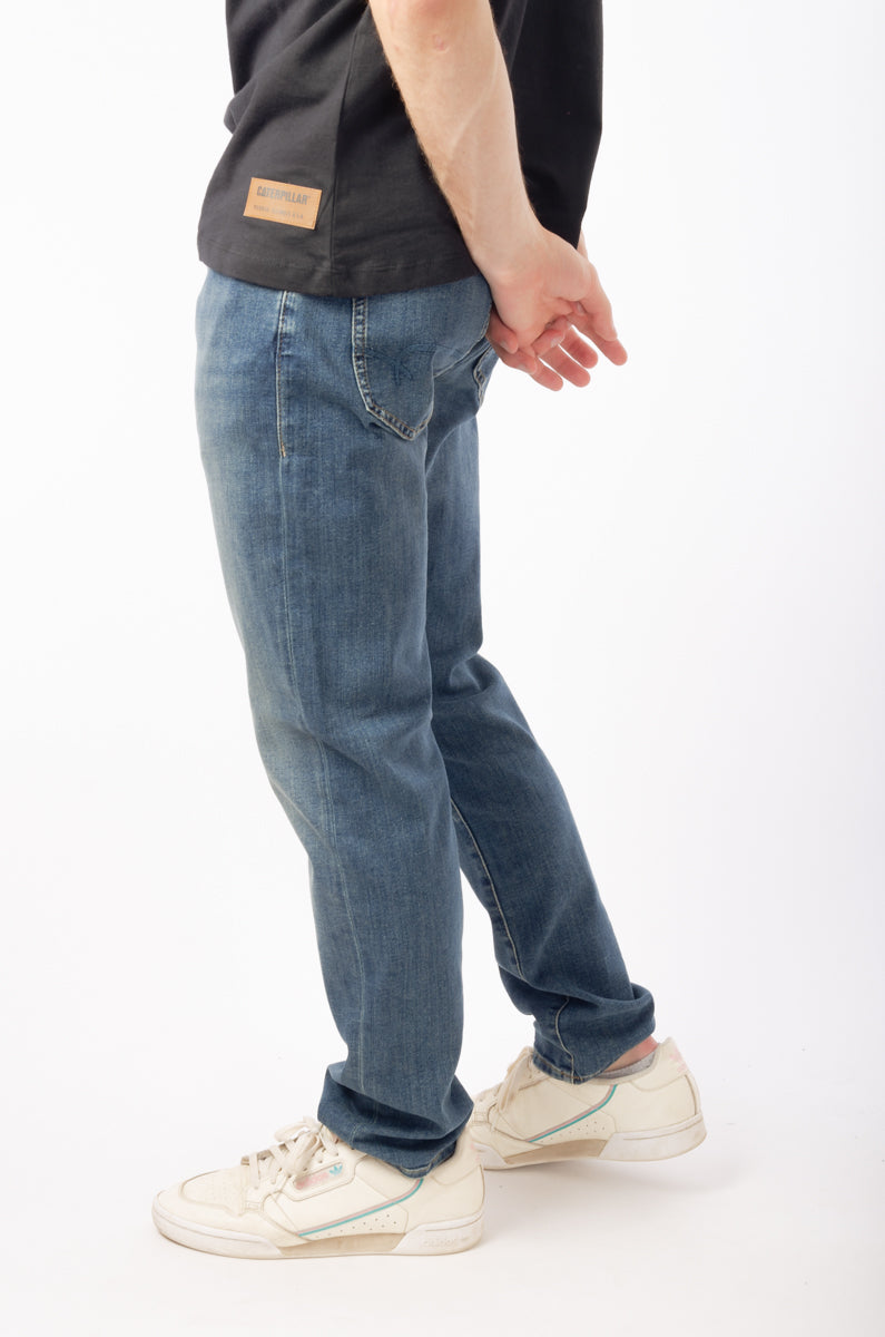 Marcus Slim Straight Jeans - 32